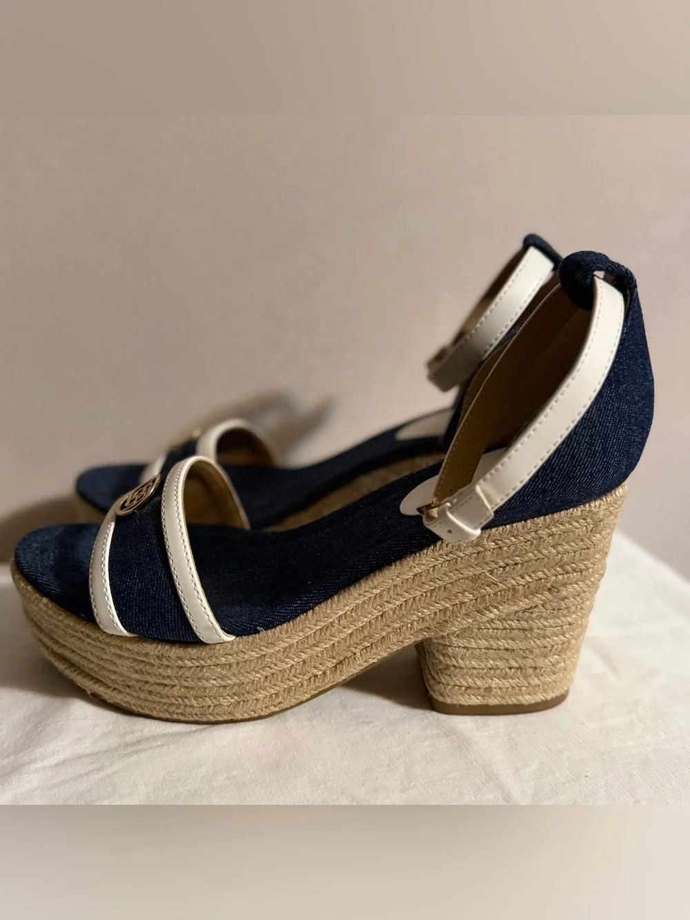 Liz Claiborne Navy and White Espadrille Platform Wedges Size 8